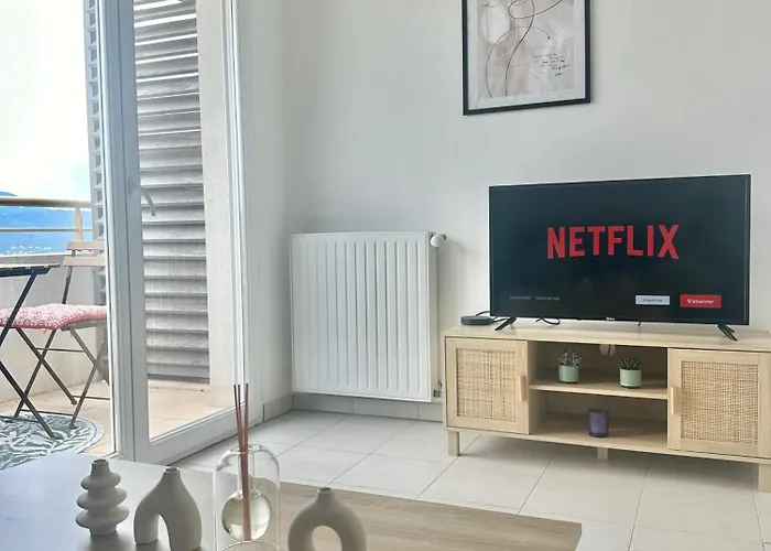 Cosy Avec Parking Et Vue Féerique *