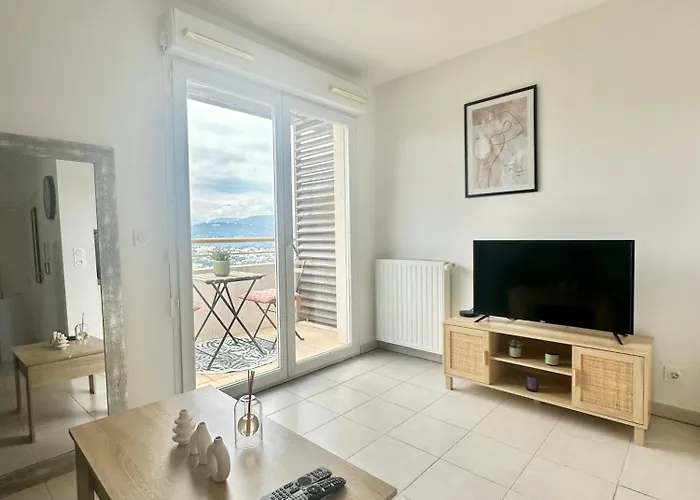 Apartment Cosy Avec Parking Et Vue Feerique